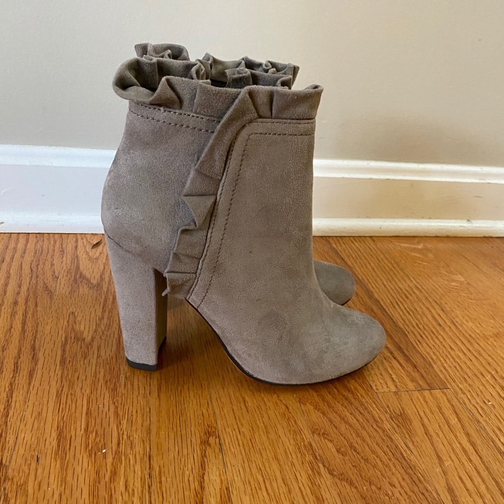 Ruffle bootie